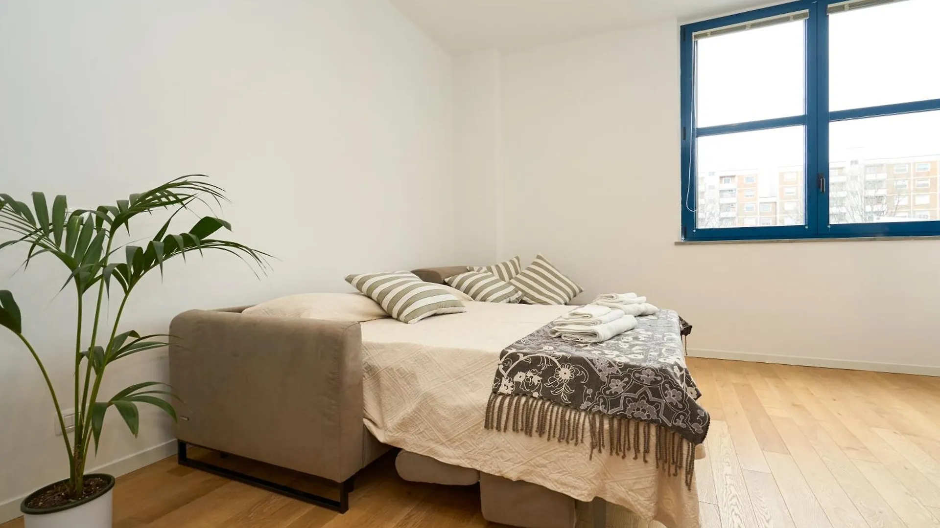 Lägenhet Luxury Design Suite - 20 Minutes From Duomo-Navigli Milano