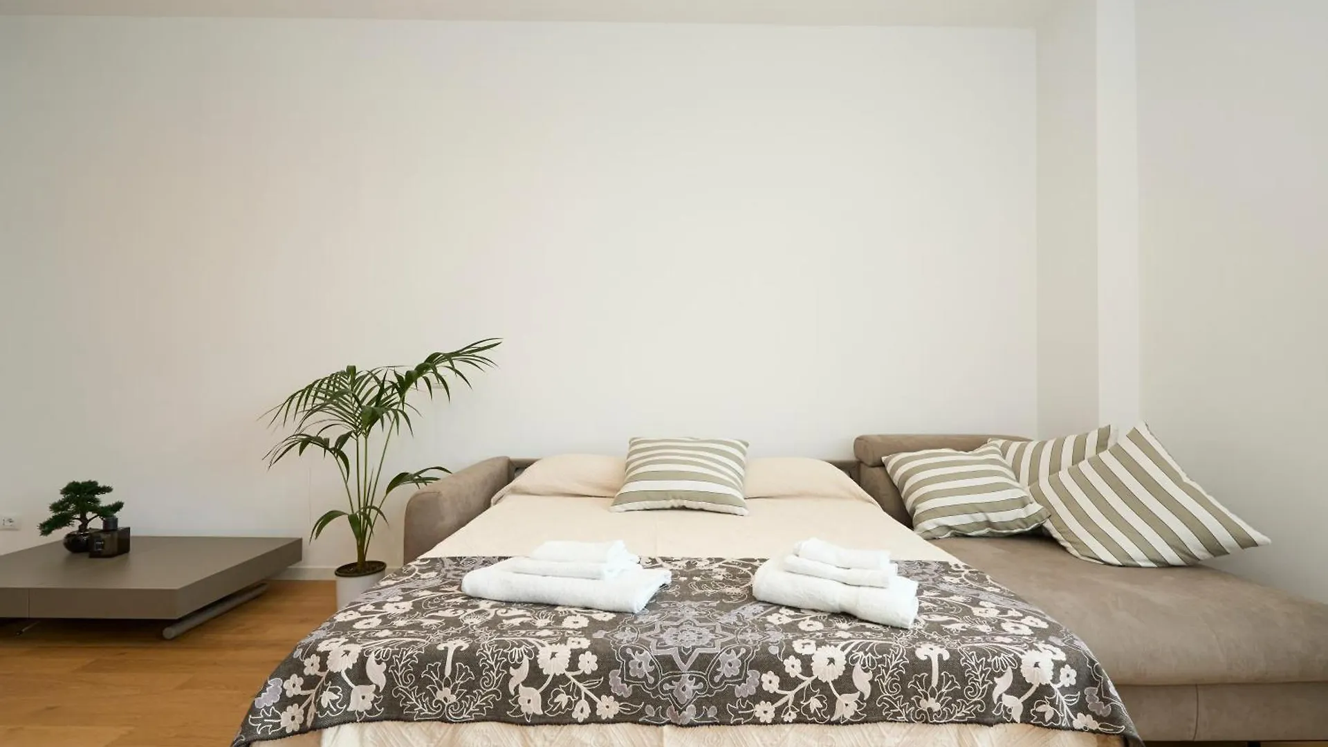 Luxury Design Suite - 20 Minutes From Duomo-Navigli Milan Apartment