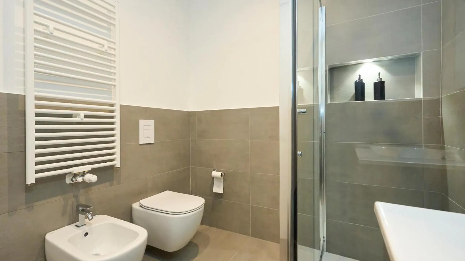 Luxury Design Suite - 20 Minutes From Duomo-Navigli Milan